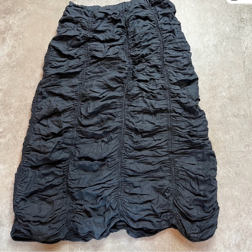Cynthia Ashby Linen Midi Skirt — Sleek Gathered Design